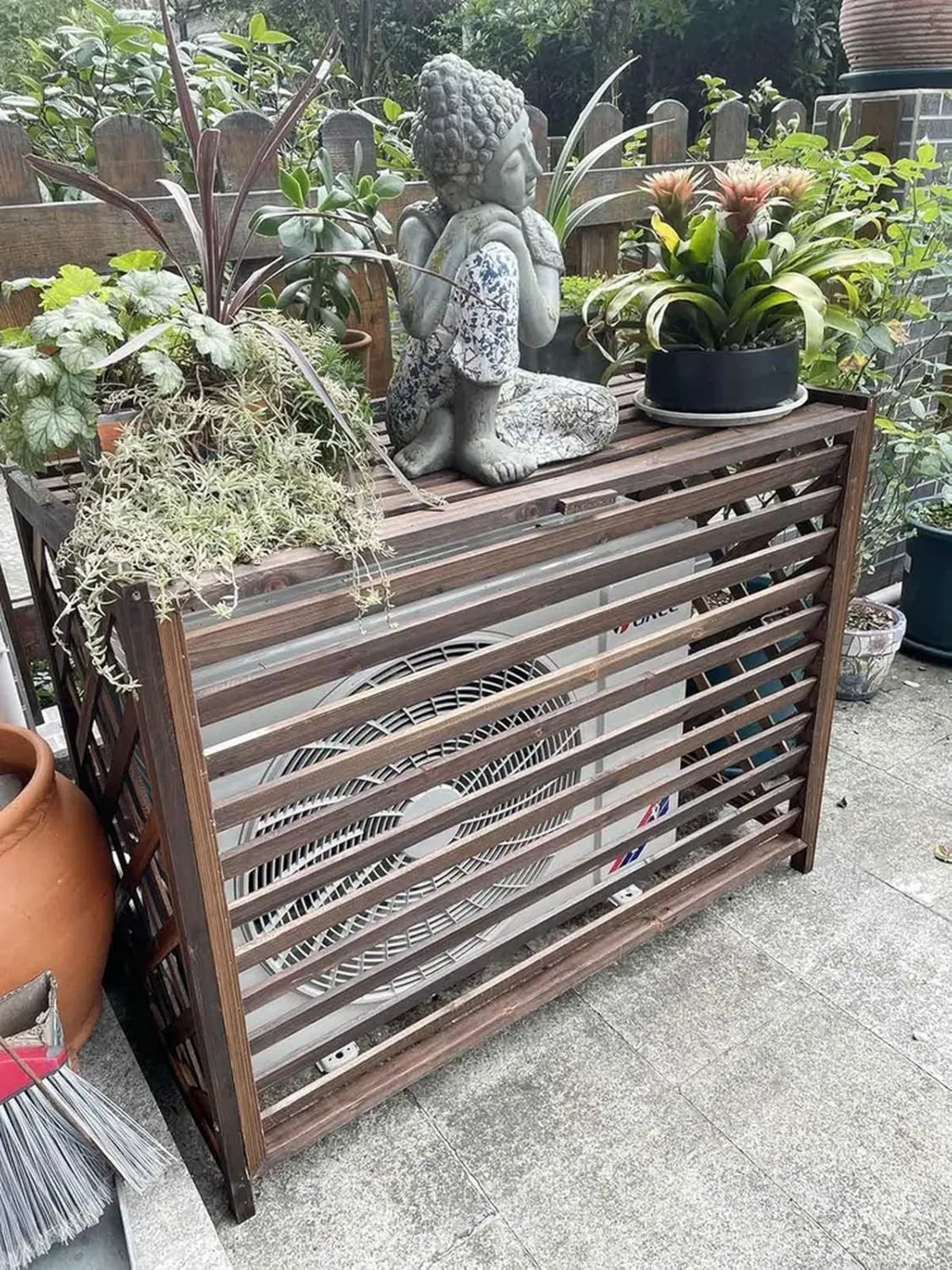Écran en Bois pour Climatiseur avec Porte-plantes, Grille Ventilée Imperméable, Marron, 110 x 50 x 85 cm